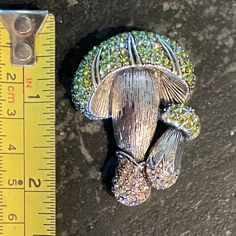 Stunning Peridot Double Mushroom Brooch PIn